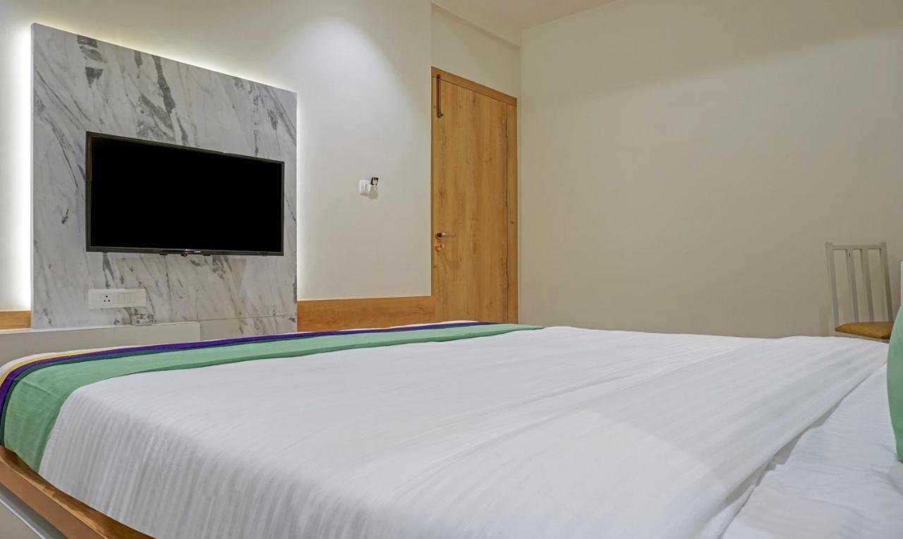 Hotel Treebo The Utsav, Nashik Extérieur photo